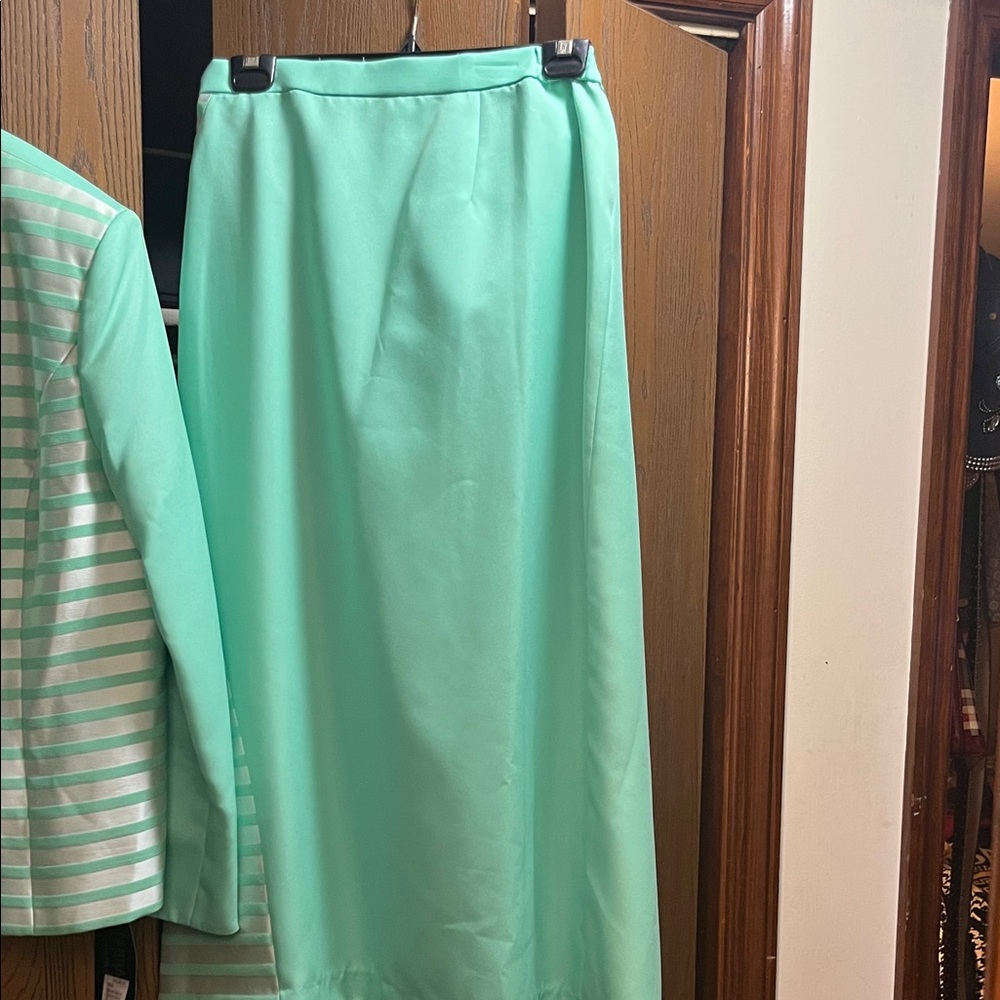 Chic Mint Maxi Skirt for Women